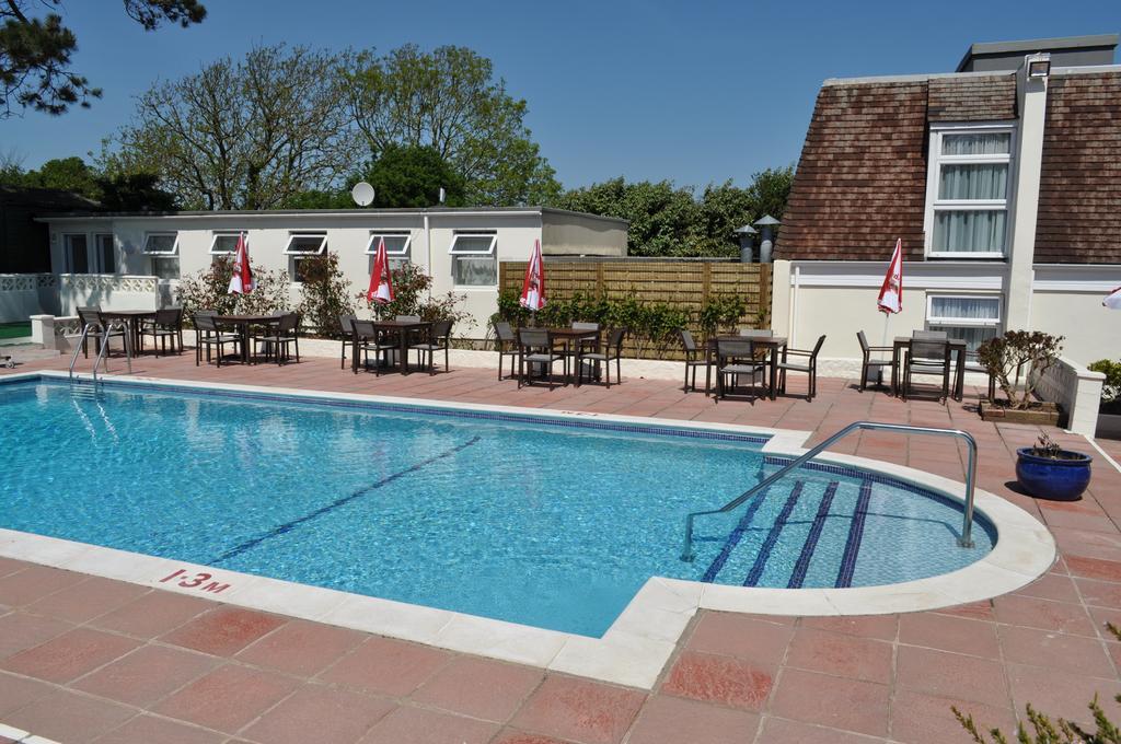 Saints Bay Hotel Bagian luar foto