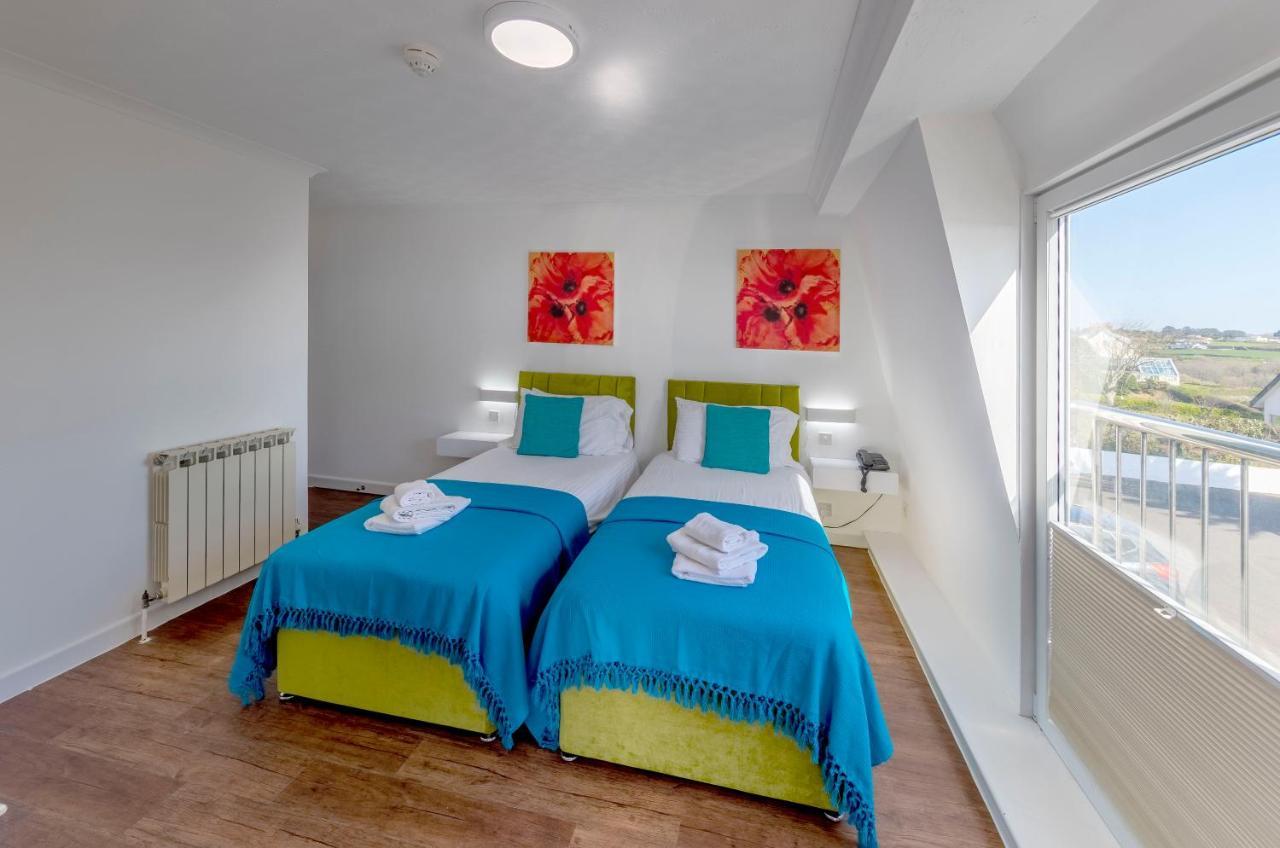Saints Bay Hotel Bagian luar foto