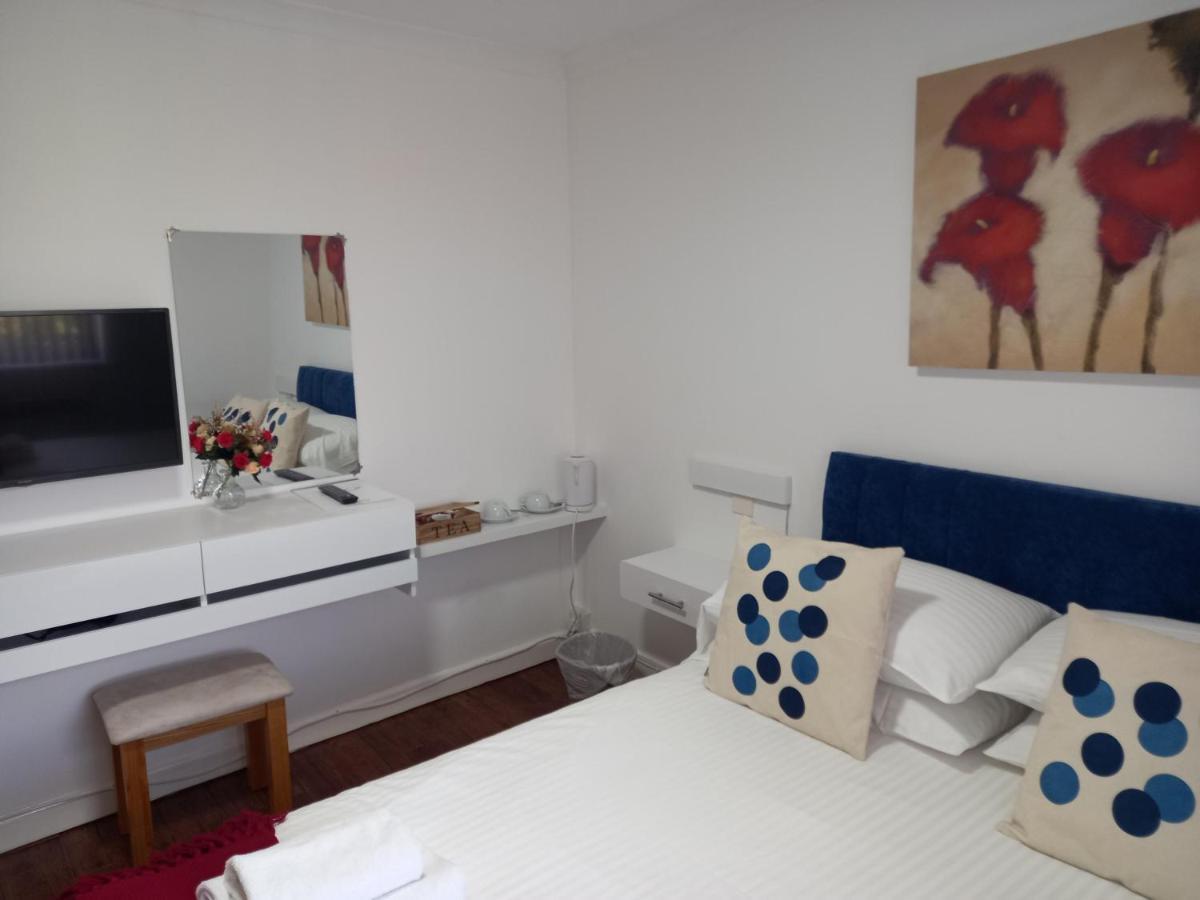 Saints Bay Hotel Bagian luar foto