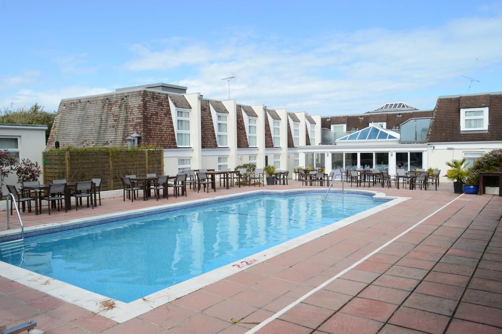 Saints Bay Hotel Bagian luar foto